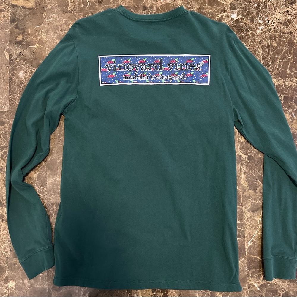 Vineyard Vines 🐳 long sleeve pocket t-shirt